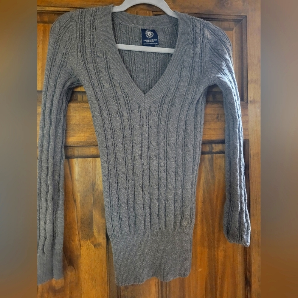 Y2K fitted size S American Eagle Outfitters v-neck sweater